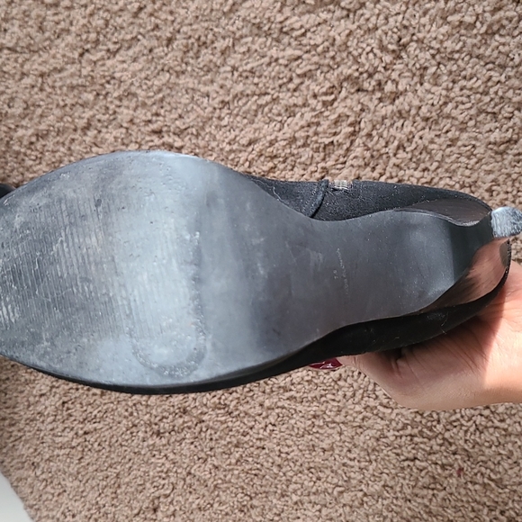 Platform booties - Picture 2 of 2